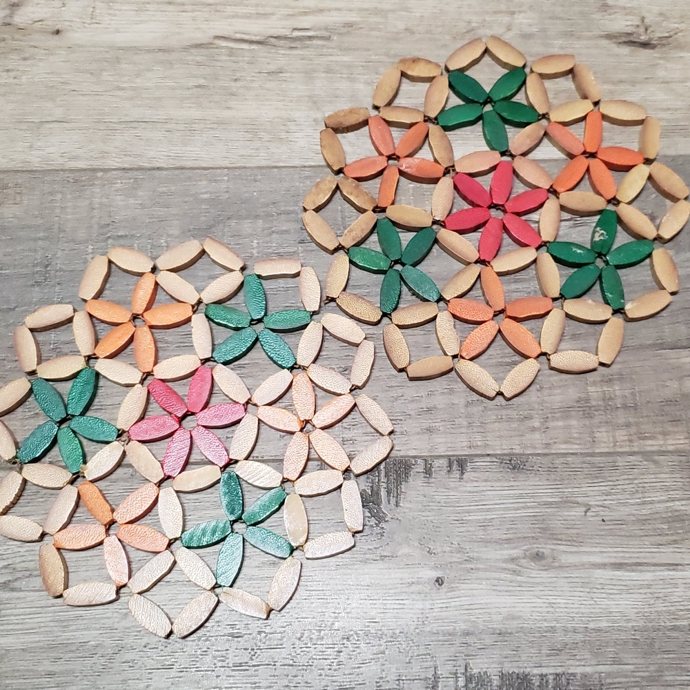 2 Trivets Painted Wood Floral Pattern Wall Decor